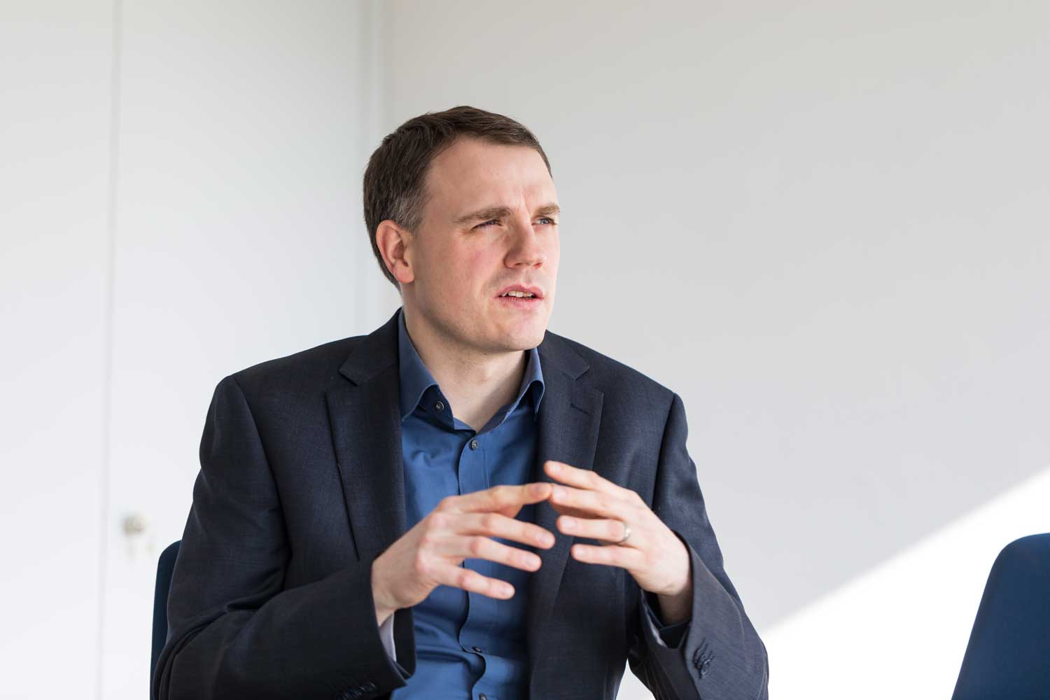 Dirk Witthaut im Gespräch.