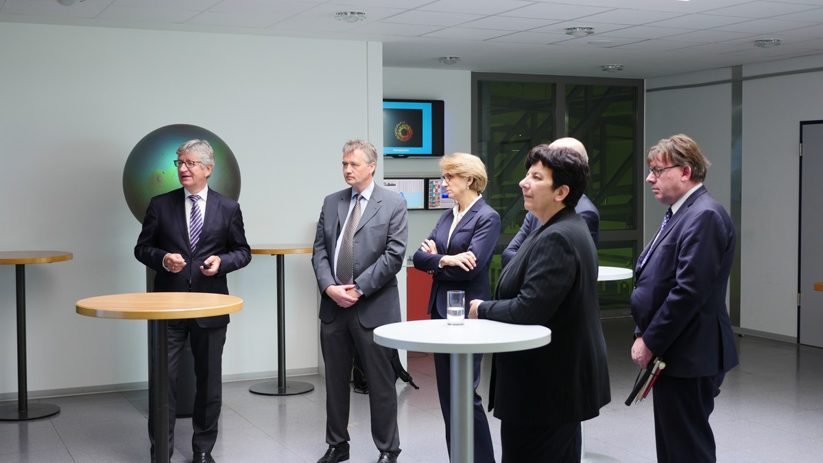 Gruppenbild im JSC
