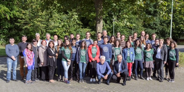 Gruppenbild mit Prof. Hans Ströher und Dr. Andro Kacharava (ganz vorn)