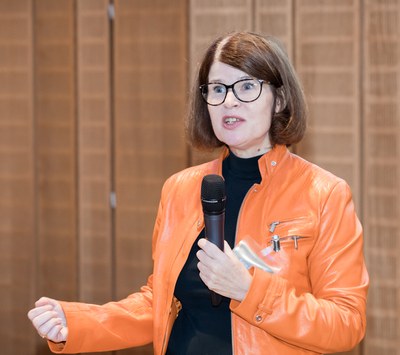 Prof. Katrin Amunts im Hörsaal mit
