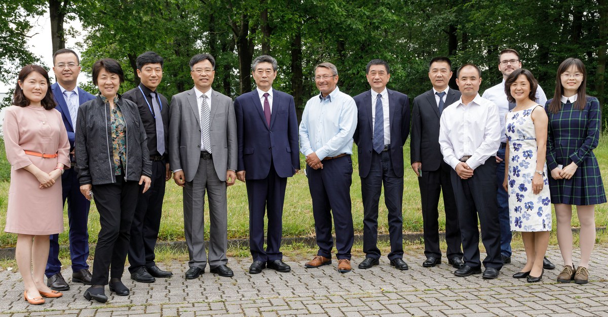 Chinesische Delegation besucht Fusionsforschung