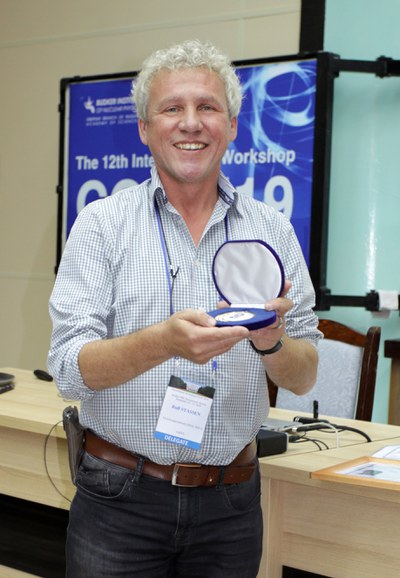 Dr. Rolf Stassen