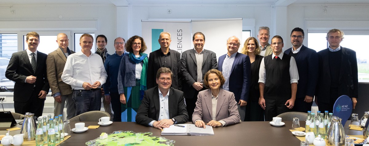 Forschungszentrum Jülich und FH Aachen vertiefen Zusammenarbeit für nachhaltige Wasserstofftechnologien und mehr