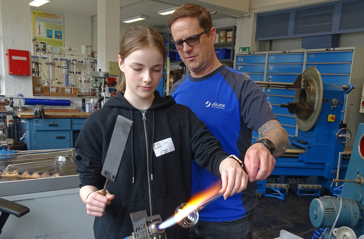 Türen offen für die Zukunft: Girls‘ and Boys‘ Day am Forschungszentrum Jülich