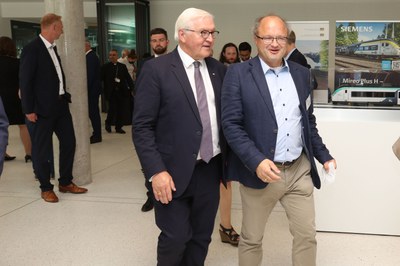 Energie der Zukunft: Bundespräsident Steinmeier besucht das HI ERN in Erlangen