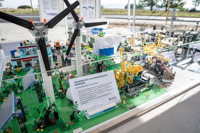 HCH2-Helmholtzcluster-Wasserstoff-FZ-Juelich-Startschuss-HQ-P1201955_2500.jpg