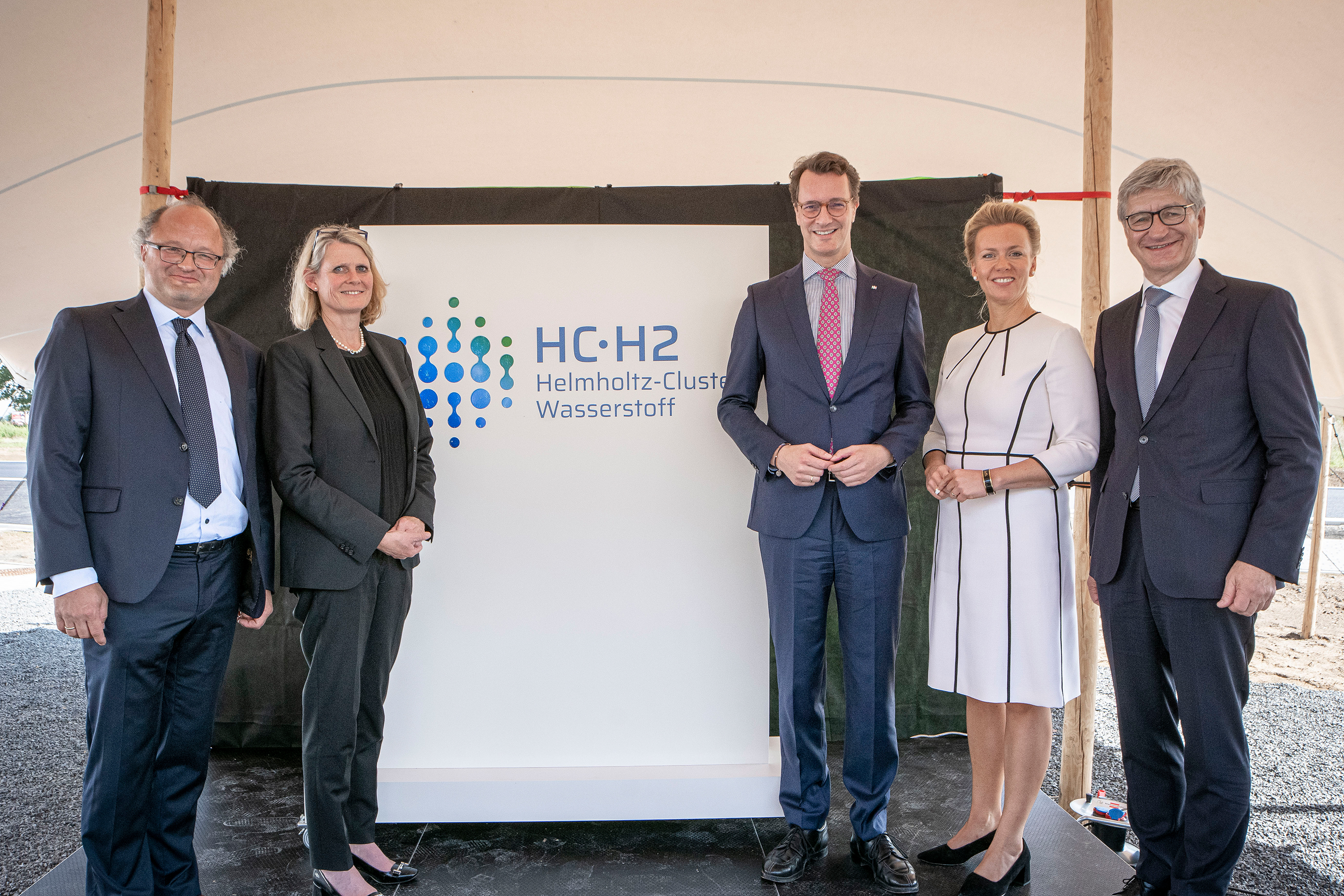 Helmholtz-Cluster Wasserstoff HC-H2 feiert Eröffnung im Brainergy Park Jülich