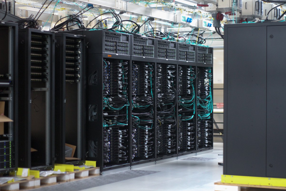 Neues JUPITER-Modul unterstreicht führende Rolle des kommenden europäischen Exascale-Superrechners