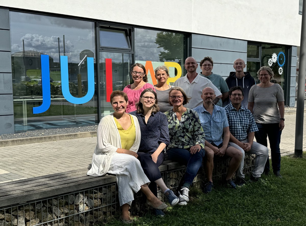 The JuLab Team