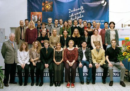 2002-40-VerabschAbsolventen-klein_jpg
