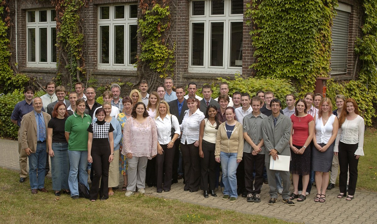 2003-41-VerabschiedAzubi-klein_jpg