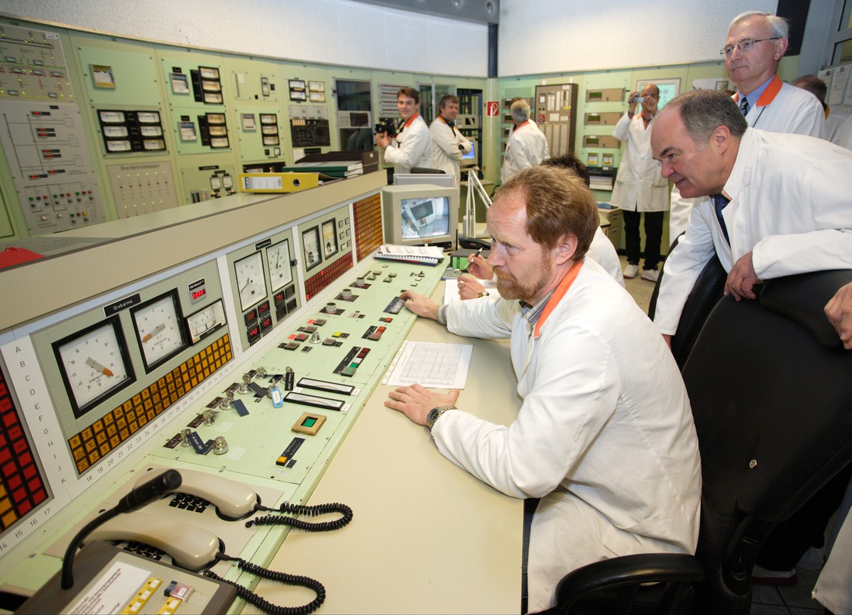2006-05-02-AbschaltungDIDO_004_klein_jpg