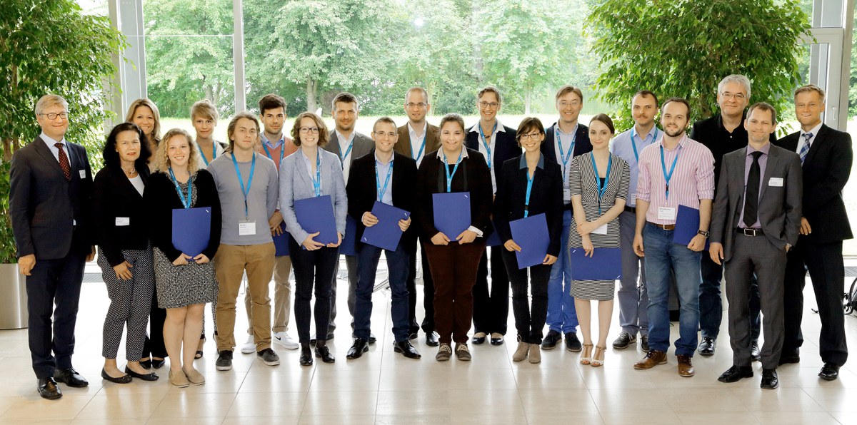 Gruppenbild der Teilnehmerinnen und Teilnehmer