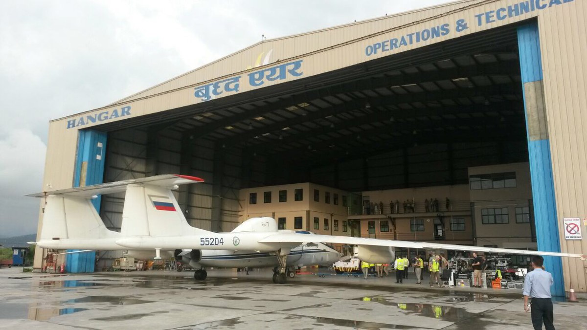 Geophysica im Hangar