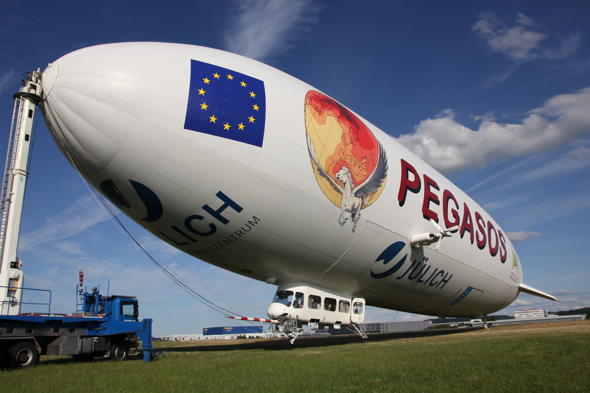 Zeppelin NT bei der Messkampagne PEGASOS