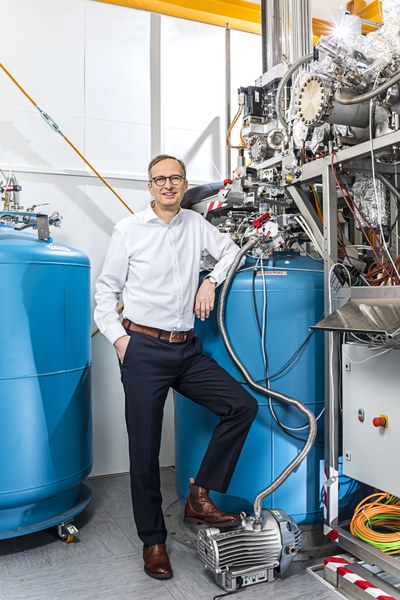 Prof. Stefan Tautz