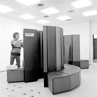 Vor 40 Jahren: Supercomputer CRAY X-MP in Jülich eingeweiht