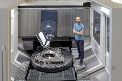 Die Riesen-Fräse für Jülicher Ingenieure