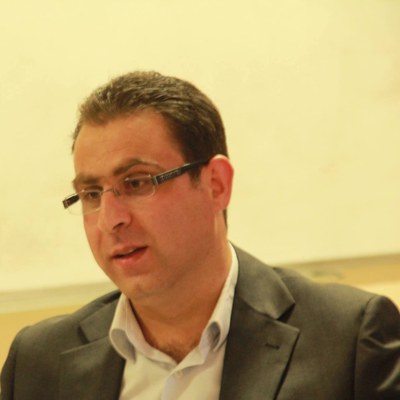 Ahmed Alia gewinnt den 2. Preis beim Palestine Islamic Bank Award for Scientific Research 2023