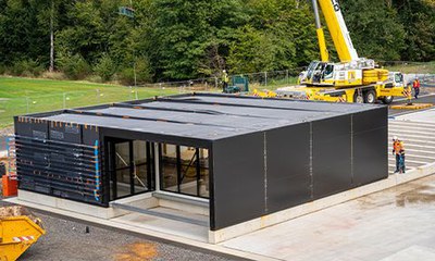 Exascale-Supercomputer JUPITER: Erste Container am JSC aufgebaut