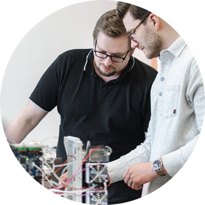 Gemeinsame Arbeit im Labor