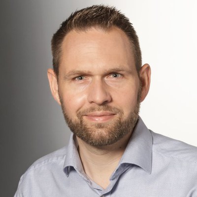 Dr. Stephan Kelm