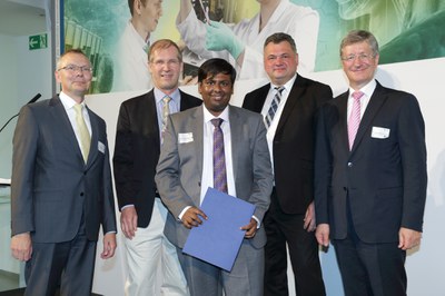 Sabyasachi Dasgupta receives the Jülich Excellence Prize 2015