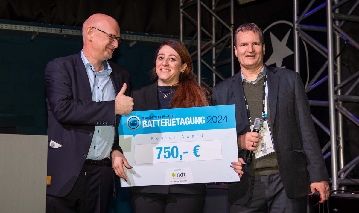 Doktorandin Bahareh A. Sadeghi vom Helmholtz-Institut Münster gewinnt Posterpreis