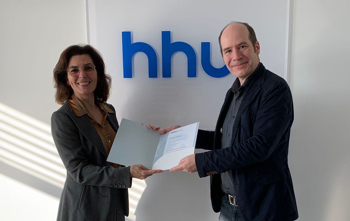 Überreichung der Urkunde
