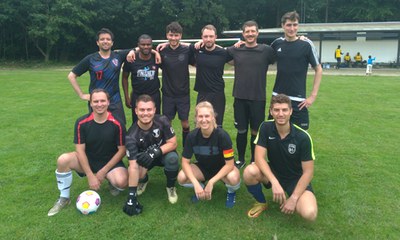 Fußballturnier_01_300x500.jpg