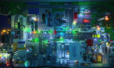 Legomodell_01_300x500.jpg