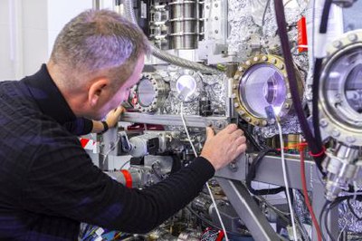 Quantum NanoLab