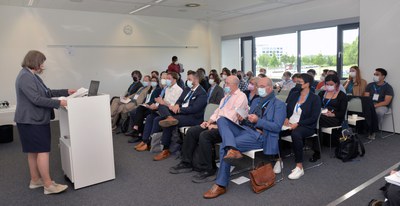 35th Umbrella Symposium/ Andreas Schmitter