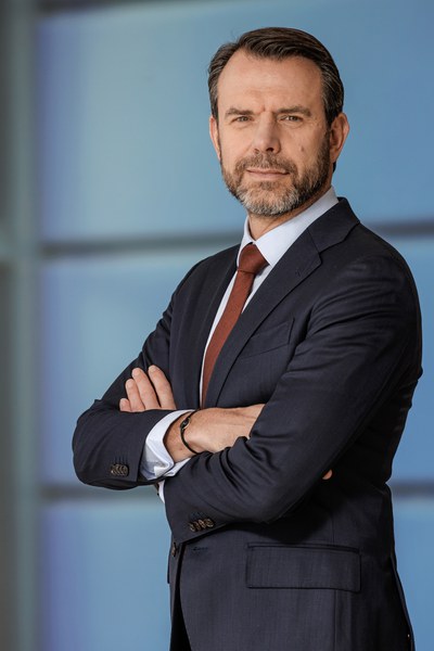 Dr. Peter Jansens
