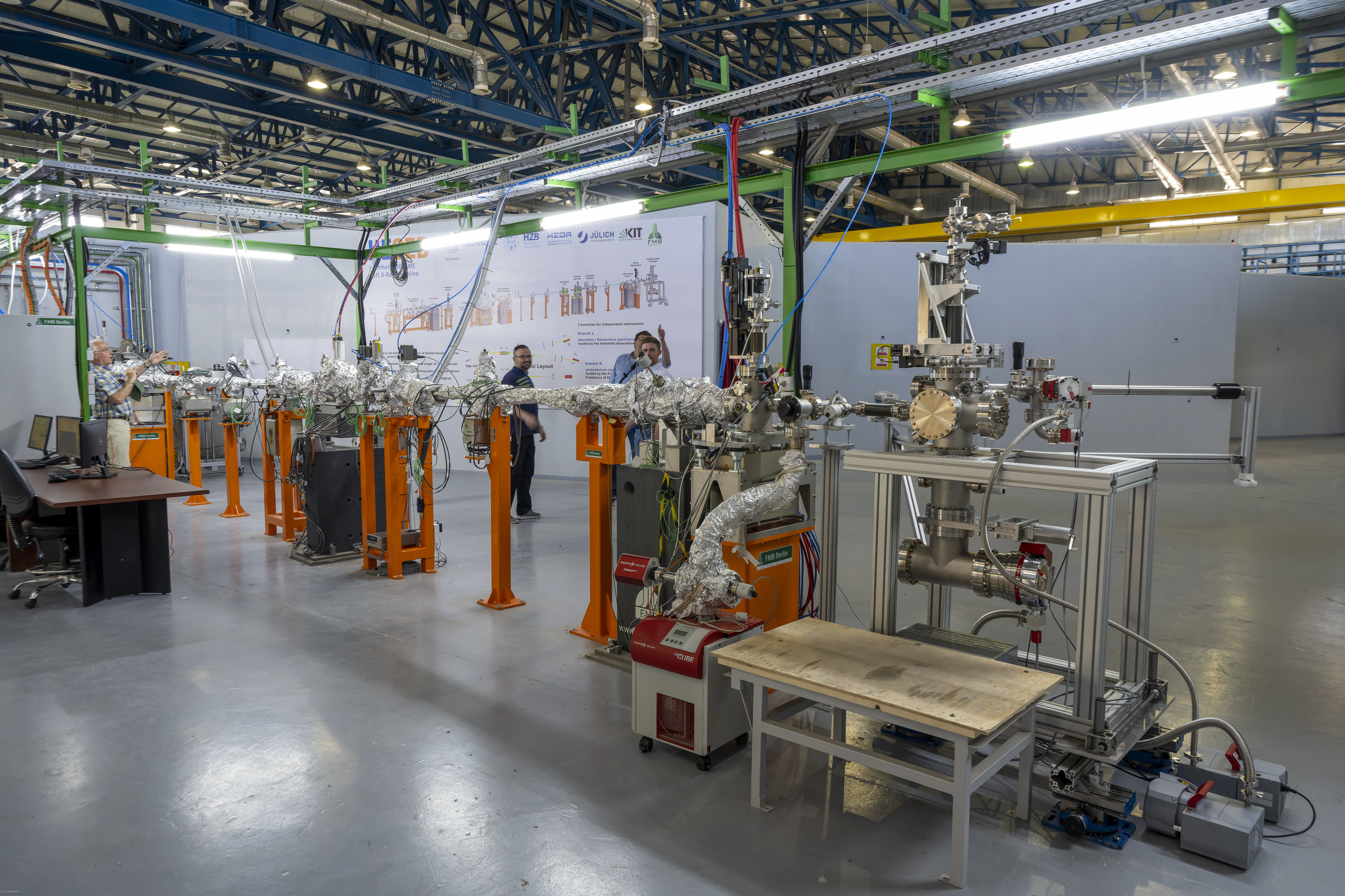 Eröffnung der Helmholtz-SESAME-Beamline HESEB