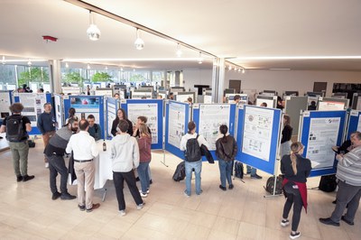 2025-03-12_NIC2025_postersession.jpg
