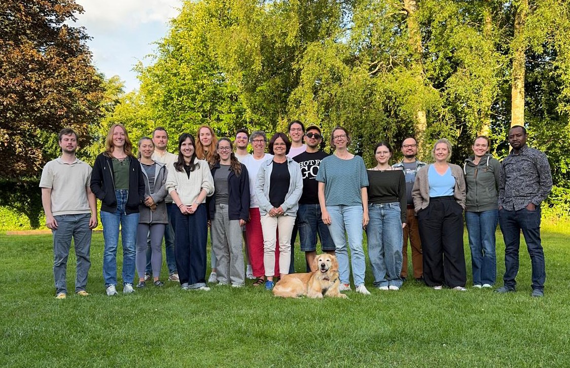 Picture of the members of Bacterial Networks and Interactions Group in 2026