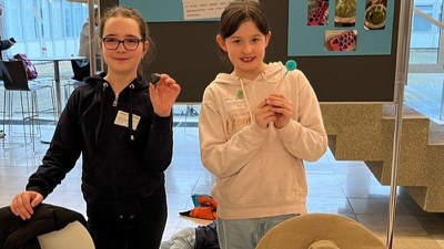 Jugend forscht special award for bioeconomy goes to: healthy lollipops with unconventional sugar