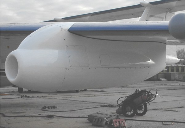 HALOX wingpod underneath the left wing of the Geophysica