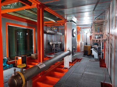 Final assembly of the LOHC reactor rack in Erlangen