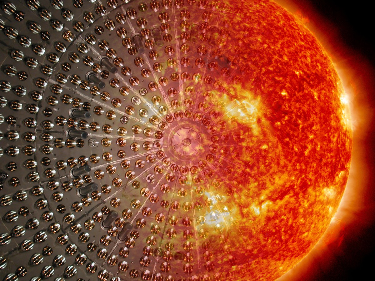 Borexino ist speziell darauf ausgelegt, Neutrinos zu detektieren, die bei der Kernfusion im Inneren der Sonne entstehen.