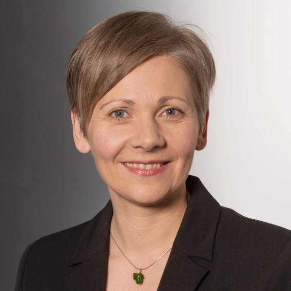 Agnes Csiszar