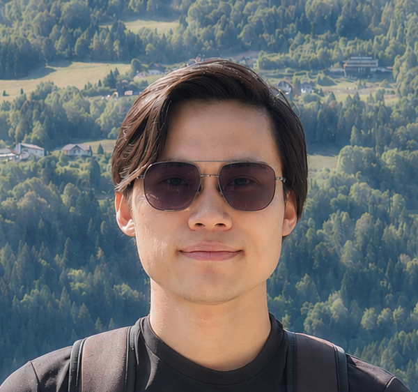 Douglas Yeo